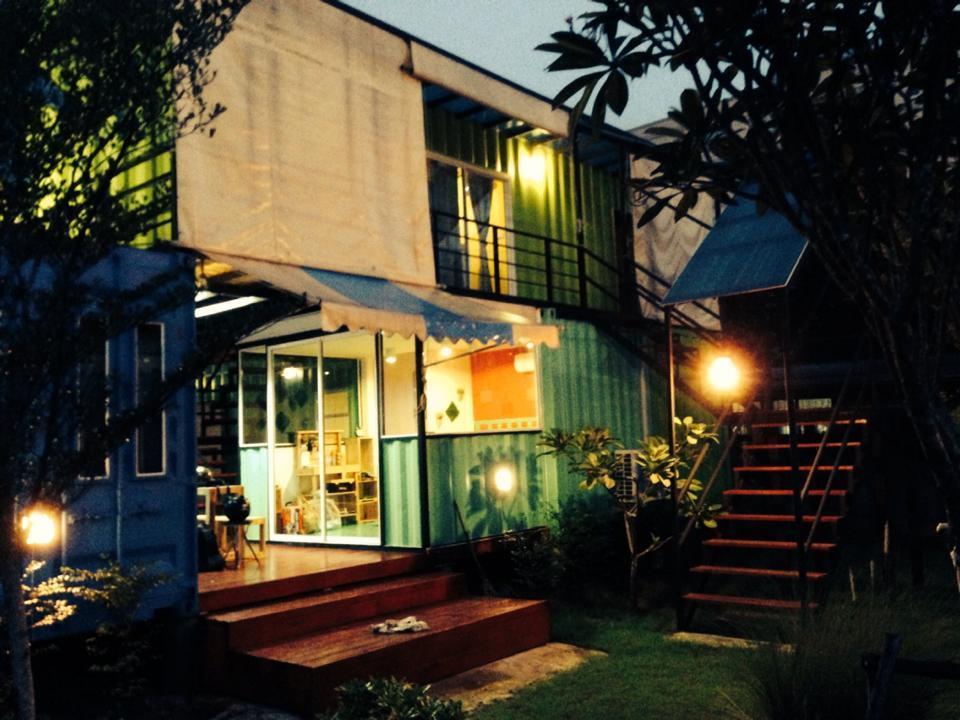 Wh Hostel Bangkok Exterior foto