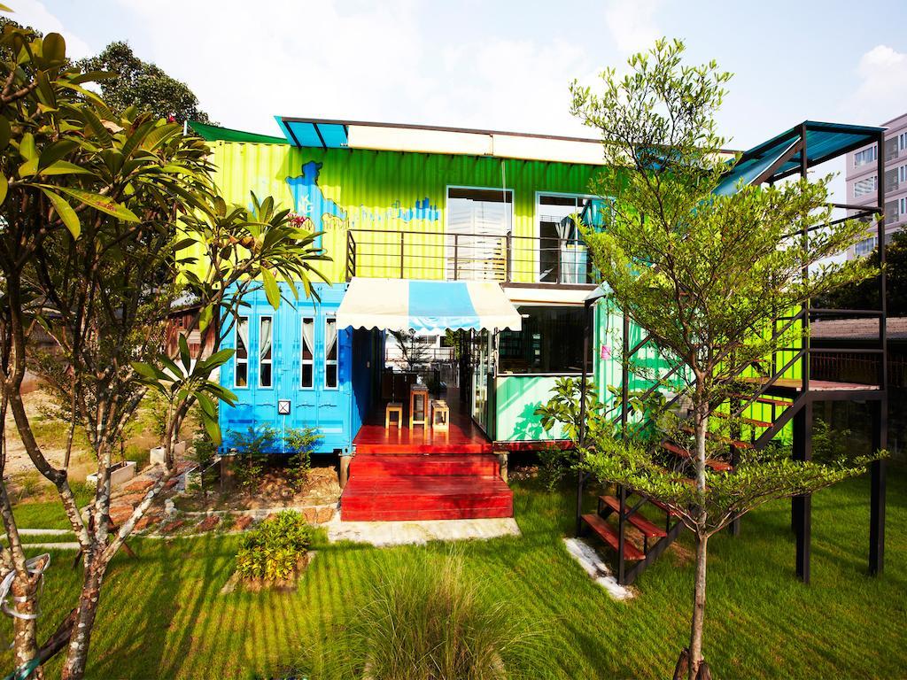 Wh Hostel Bangkok Exterior foto